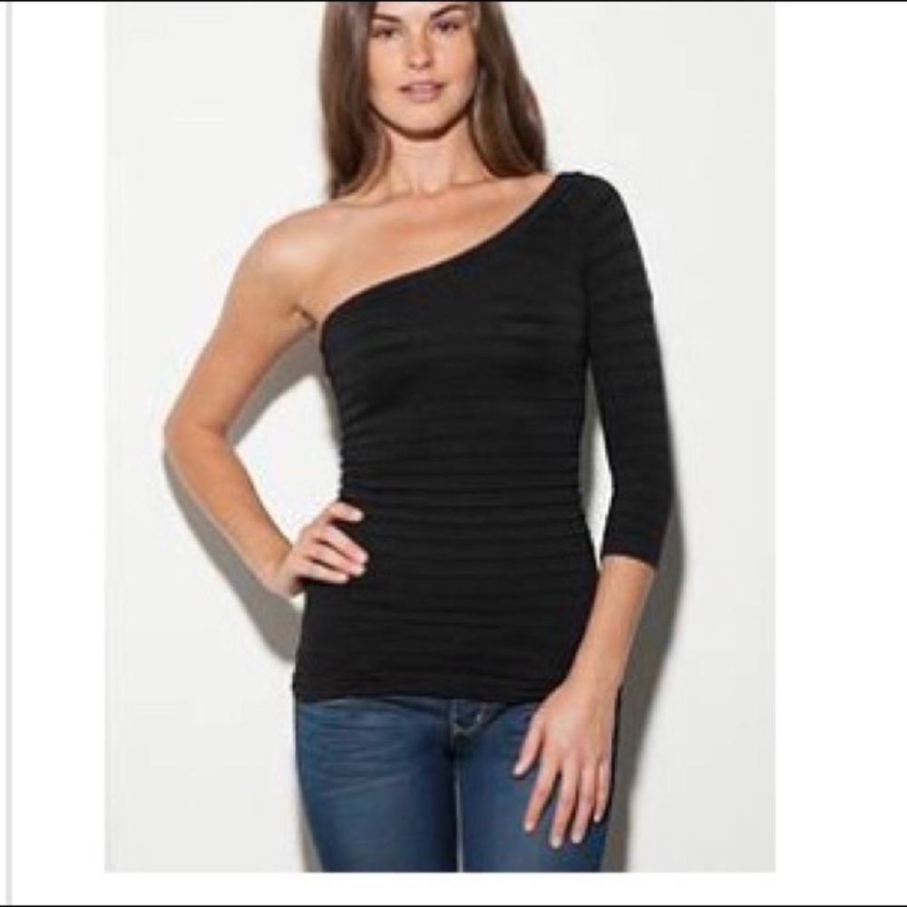 G by Guess one sleeve top